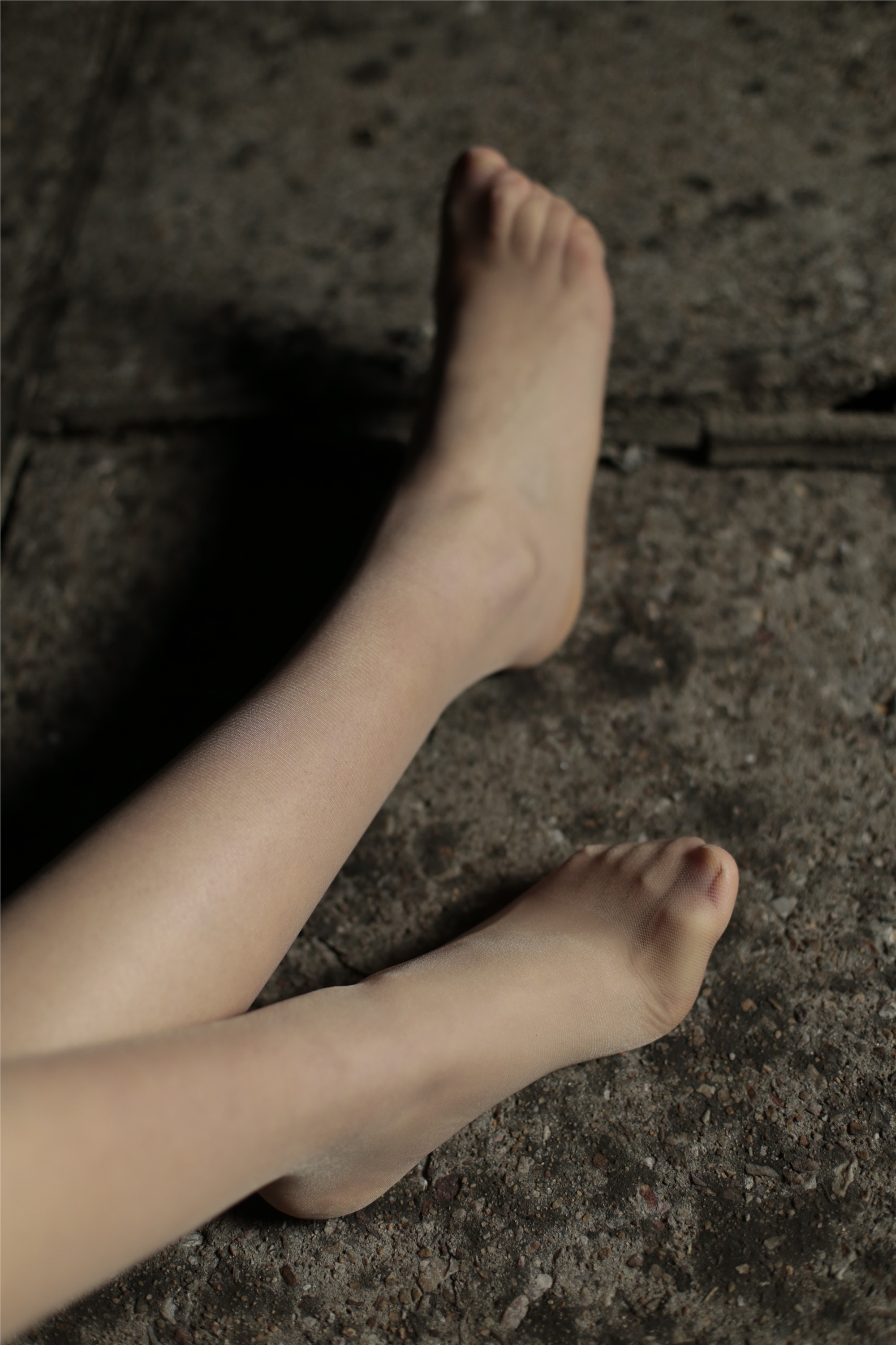 奈丝写真 NO.060 喵璃-从白昼到黑夜，在天台吹吹风